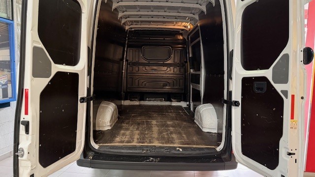 VW CRAFTER FG 35 L2H2 2.0TDI 140CV 