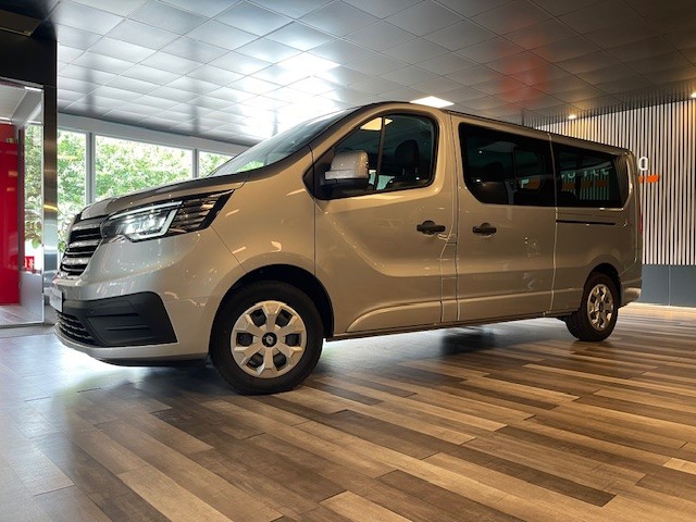 RENAULT TRAFIC COMBI L2H1 2.0DCI 150CV 8 Plazas