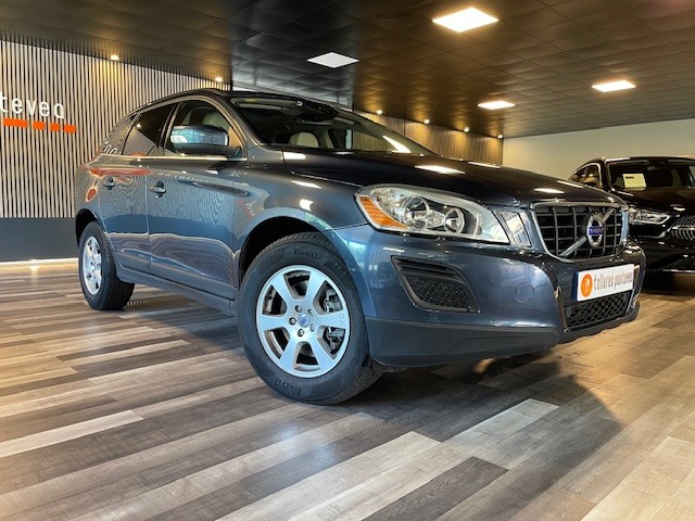 VOLVO XC 60 2.0D 163CV DRIVe MOMENTUM