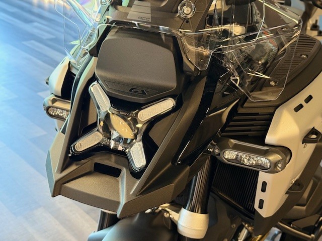 BMW R1300 GS ADVENTURE TRIPLE-BLACK