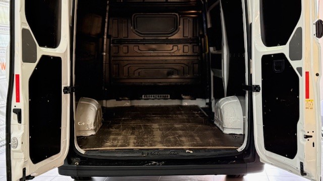 VW CRAFTER FG 35 L2H2 2.0TDI 140CV 