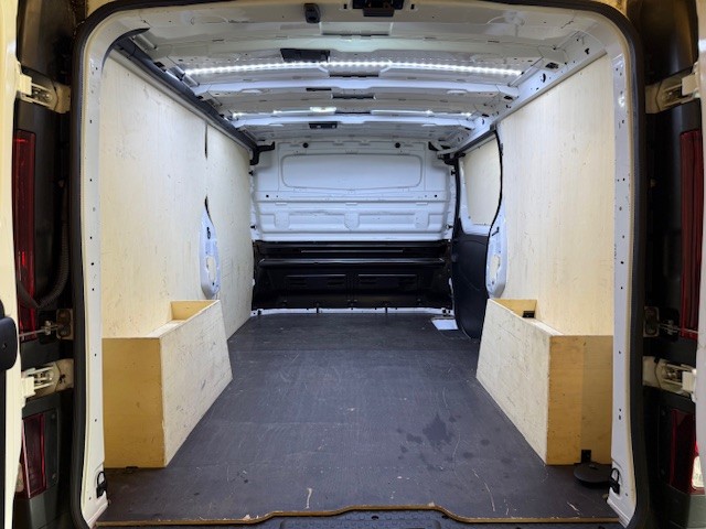 RENAULT TRAFIC FG L2H1 2.0DCi 110CV