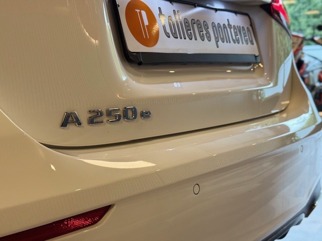 MERCEDES CLASE A 250e AMG LINE 1.3i hibrido Enchufable  218CV 8G-DCT