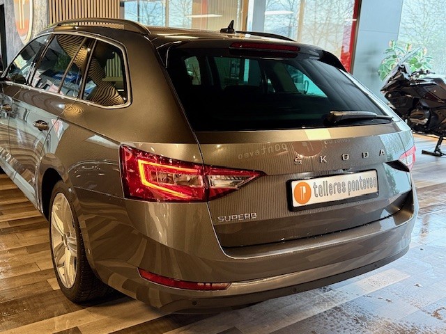 SKODA SUPERB COMBI 2.0TDI 150CV AUto.