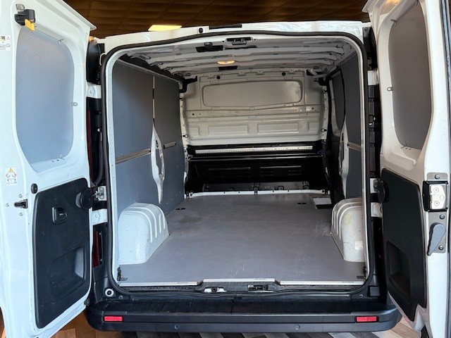 RENAULT TRAFIC FURGO l2h1 2.0Dci 131CV 