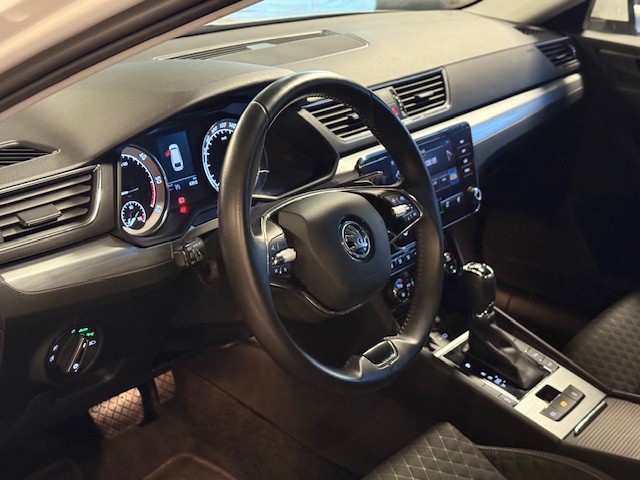 SKODA SUPERB 2.0 TDI 150CV AMBITION 