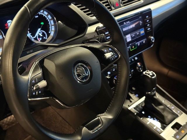SKODA SUPERB 2.0 TDI 150CV AMBITION 