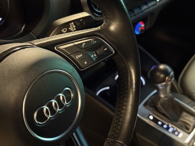AUDI A3 SPORTBACK  DESING EDITION 1.6 TDI 115CV S-TRONIC 