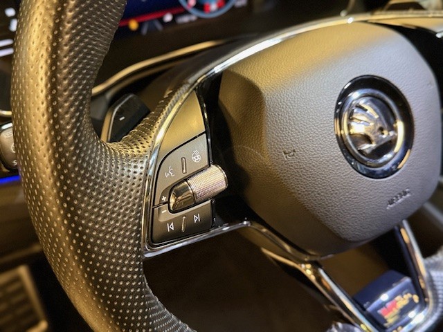 SKODA OCTAVIA COMBI RS 2.0TDI 200CV 4MOTION 