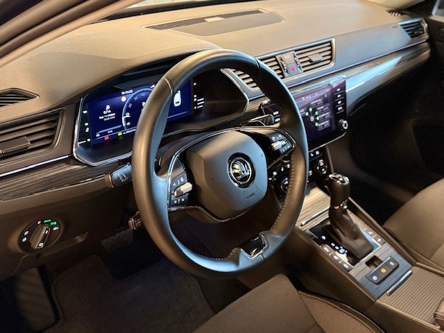 SKODA SUPERB COMBI 2.0TDI DSG 200CV STYLE 