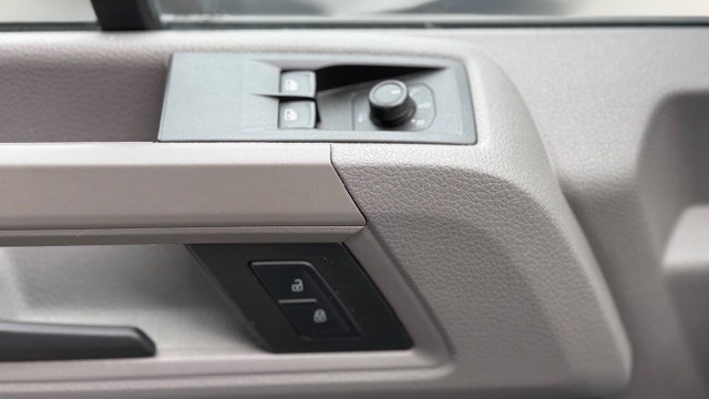 VW CRAFTER FG 35 L2H2 2.0TDI 140CV 