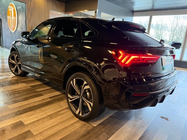 AUDI Q3 SPORTBACK 45TFSI E S-TRONIC  1.4 TFSI 245CV HYBRID-ENCHUFABLE 