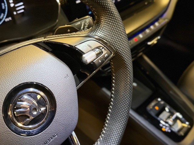 SKODA OCTAVIA COMBI RS 2.0TDI 200CV 4MOTION 