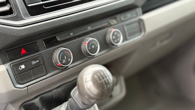 VW CRAFTER FG 35 L2H2 2.0TDI 140CV 