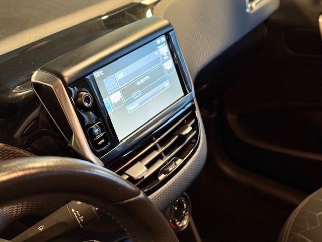 PEUGEOT 2008 1.6HDI 100CV 