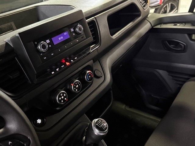 RENAULT TRAFIC FURGON L2H1 2.0Dci 110CV 