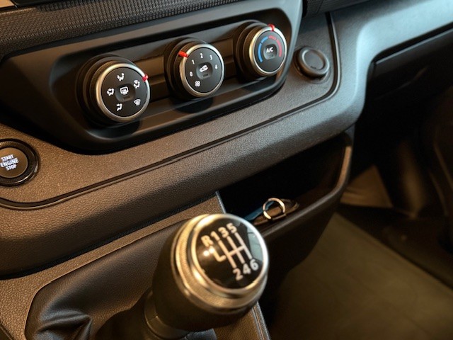 RENAULT TRAFIC FURGON L1H1 2.0CDI 131CV 