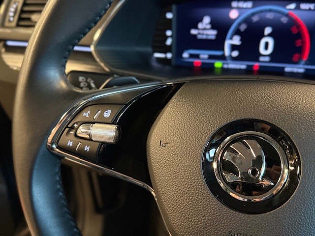 SKODA SUPERB COMBI 2.0TDI DSG 200CV STYLE 