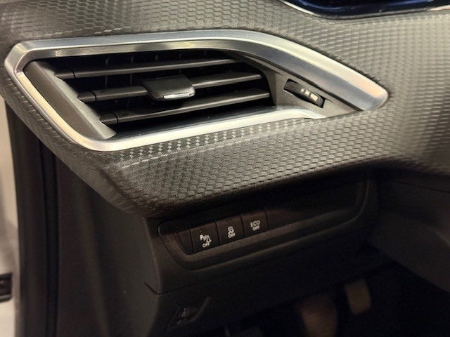 PEUGEOT 2008 1.6HDI 100CV 