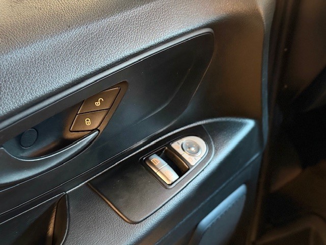 MERCEDES VITO COMBI MIXTA 116 CDI LARGA  2.0CDI 163CV 6 Plazas