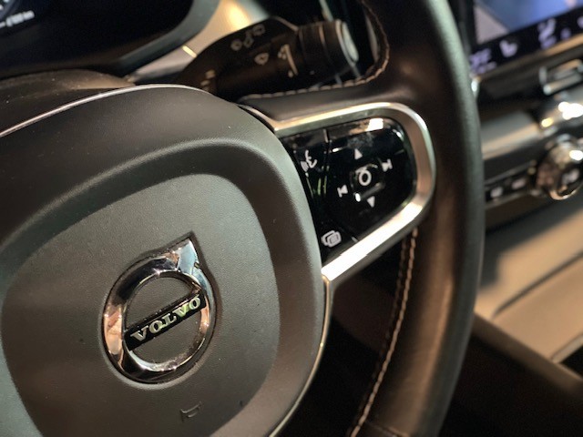 VOLVO XC60 2.0i T6 340CV AWD HIBRIDO/ENCHUFABLE  R-DESING