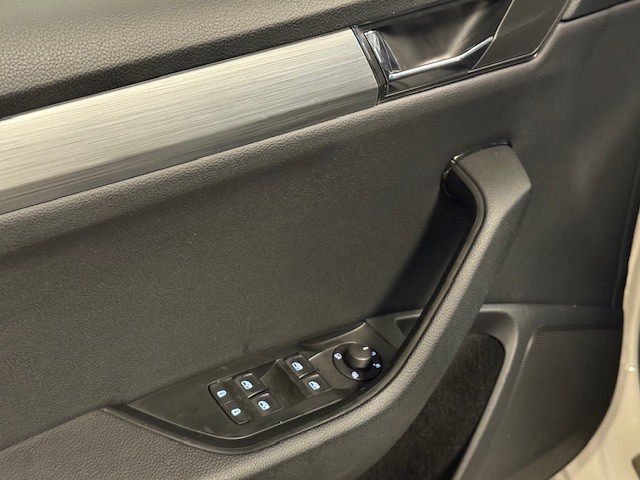 SKODA SUPERB 2.0 TDI 150CV AMBITION 