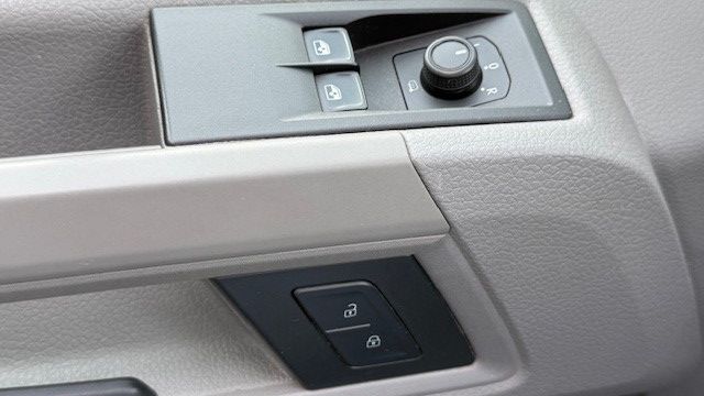 VW CRAFTER FG 35  L2H1 2.0TDI 140CV 