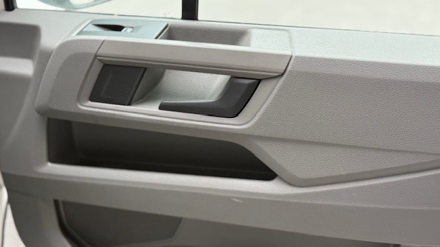 VW CRAFTER FG 35 L2H2 2.0TDI 140CV 