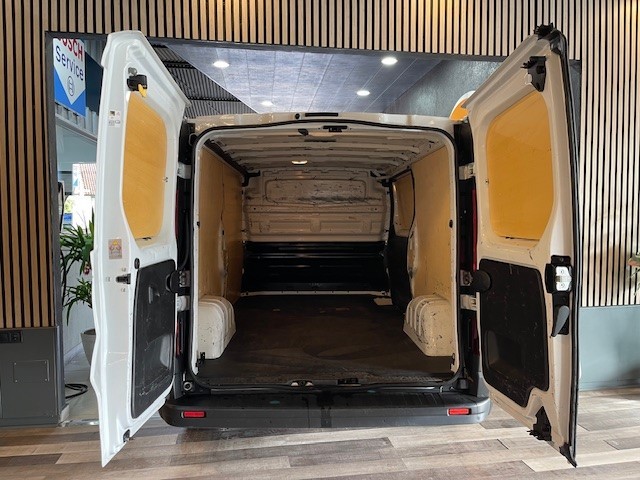RENAULT TRAFIC FG L2H1 2.0 DcI 120Cv
