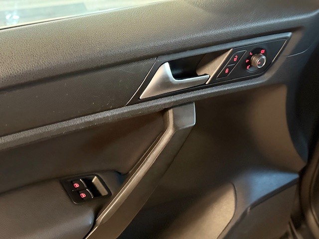 VW CADDY COMBI 2.0TDI 150CV DSG HIGHLINE