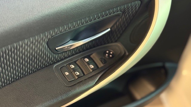 BMW 318D TOURING 2.0D 142CV 