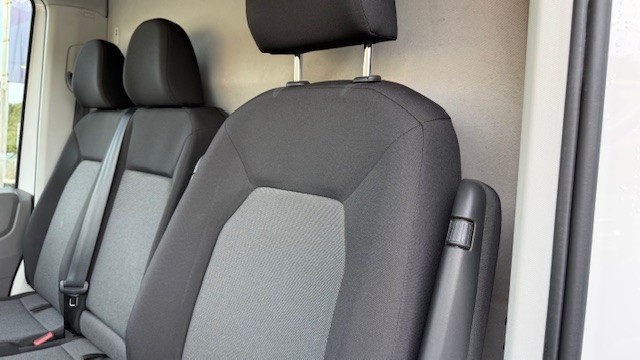 VW CRAFTER FG 35  L2H1 2.0TDI 140CV 