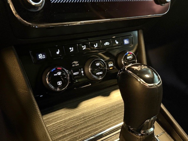 SKODA SUPERB COMBI 2.0TDI DSG 200CV STYLE 