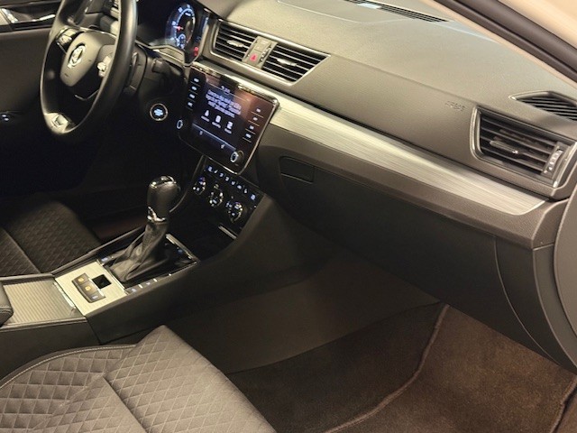 SKODA SUPERB 2.0 TDI 150CV AMBITION 