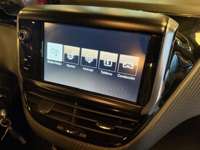 PEUGEOT 2008 1.6HDI 100CV 