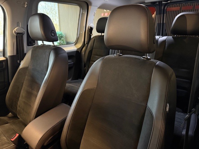 VW CADDY COMBI 2.0TDI 150CV DSG HIGHLINE