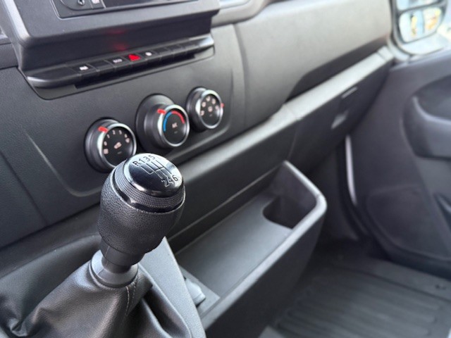 RENAULT MASTER CAJA CAMION L2 BASCULANTE 3.500KG 2.3DCI 130CV