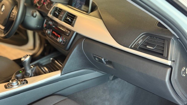 BMW 318D TOURING 2.0D 142CV 