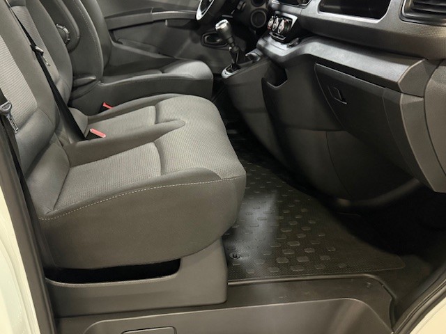 RENAULT TRAFIC FURGON L2H1 2.0Dci 110CV 