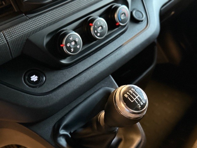 RENAULT TRAFIC FURGO l2h1 2.0Dci 131CV 