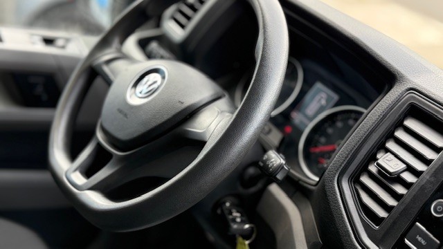 VW CRAFTER FG 35  L2H1 2.0TDI 140CV 