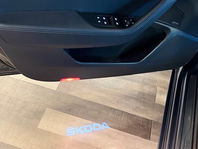 SKODA SUPERB COMBI 2.0TDI DSG 200CV STYLE 