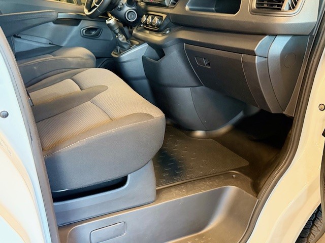 RENAULT TRAFIC FURGO l2h1 2.0Dci 131CV 