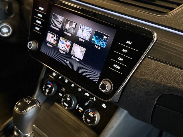 SKODA SUPERB COMBI 2.0TDI DSG 200CV STYLE 