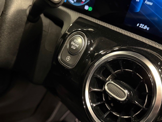 MERCEDES CLASE A 200 SEDAN 7G-DCT 163CV PROGRESSIVE